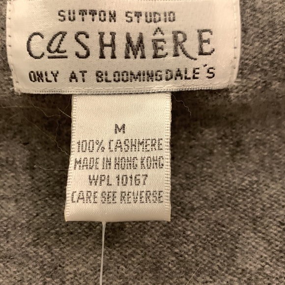 Medium Gray Sutton Studio by Bloomingdale’s cashmere sweater - Picture 4 of 7